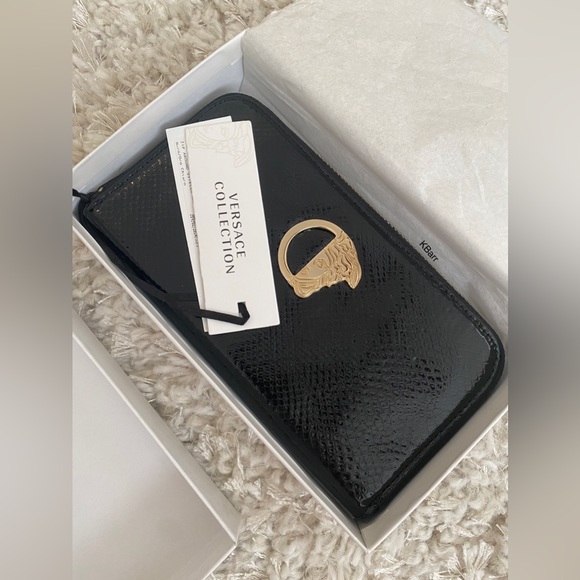 Versace Collection Wallet - NWT & Authentic. - Picture 2 of 14